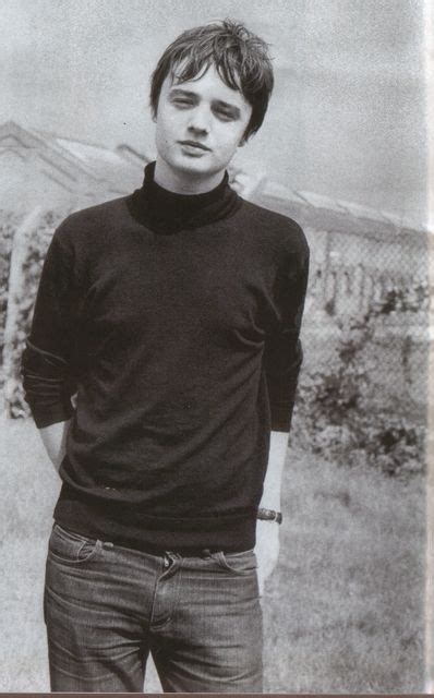 Both a poetic vision of. nice turtle neck you got there peter | Pete doherty, Indie ...