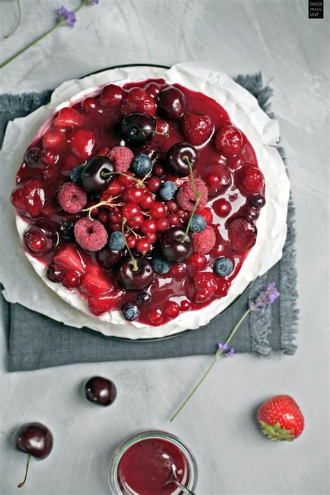 Maybe you would like to learn more about one of these? Rote Grütze Torte: No Bake Kuchen für den Sommer ...