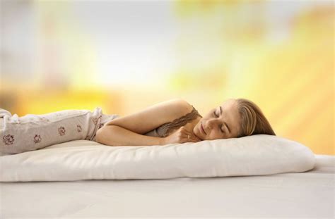Kaum etwas kann für ihr wohlbefinden förderlicher sein natürliches bett, natürlicher schlaf. Entschleunigung durch Schlaf: Ab ins Bett! - Wissen ...