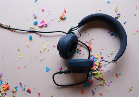 Add music to photos/pictures slideshow. How to Add Music to a Video on Android Online — Clideo