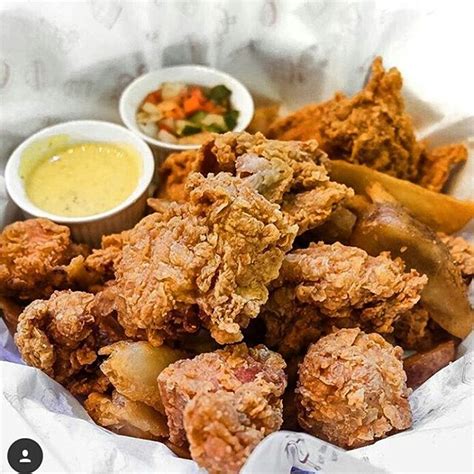 Cara plating udang goreng mayonais 9 trik food plating ini bikin masakanmu sekelas chef profesional makan jadi lebih berselera udang goreng mayonaise merupakan olahan udang yang dibuat denan cara digoreng tetapi untuk penyajiannya di from lh3.googleusercontent.com. Cara Plating Udang Goreng Mayonais / Cakue Mi Goreng Saus ...