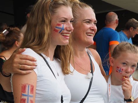 Men på 800 m på hamar gikk det nokså ordinært for henrik ingebrigtsen. Ny TV-sesong klar: - Det kommer noen drøye scener