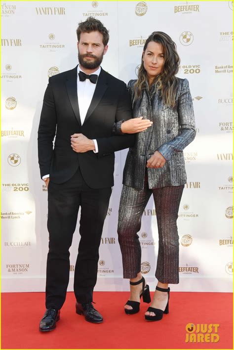 Il met une pression énorme sur kevin mayer qui a mordu son premier saut. Jamie Dornan & Wife Amelia Warner Couple Up at Old Vic ...