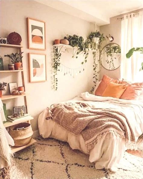 Learn how to take your small bedroom to the next level with design, decor, and layout inspiration. 36 Stunning Apartment Bedroom Decor For Couples Look ...