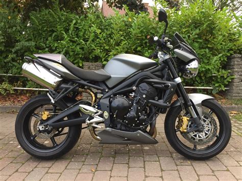 Great savings & free delivery / collection on many classified ad. 2009 Triumph Street Triple R For Sale | Car And Classic