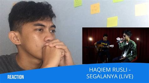 verse 1 hampir pernah ku cuba sesali kerna telah memberikan segalanya siapakah diriku sebenarnya di hatimu atau sekadar sandaranmu. HAQIEM RUSLI - SEGALANYA (LIVE) - Akustik Hot - #HotTV ...