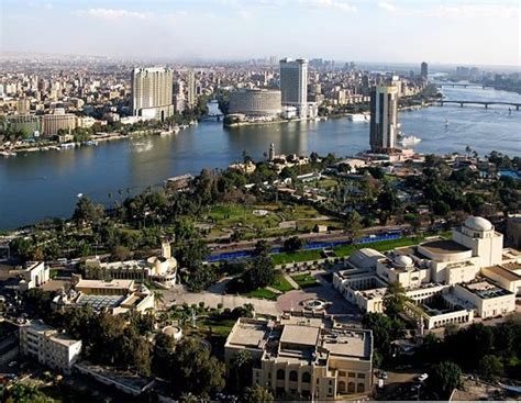 Fernsehturm kairo ist nur wenige minuten entfernt. Sehenswerte Insel vom Nil umgeben - Zamalek (Gezira Island ...