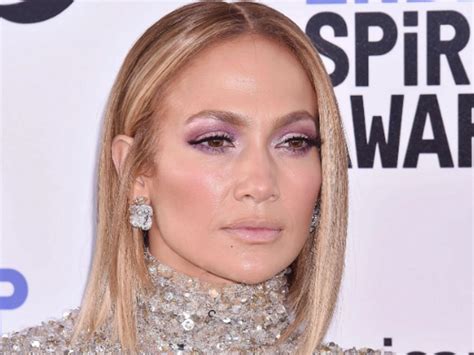 На этой странице вы можете скачать или прослушать песни и альбомы «jennifer lopez» для того чтобы скачать альбомы и композиции в mp3 исполнителя «jennifer lopez». Дженнифер Лопес ругается с женихом из-за его безделья ...