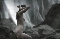 sutherland alyssa vikings nude aznude browse mp4 celebrity stretching
