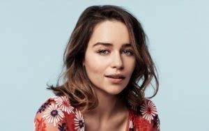 Are you looking for emilia clarke tattoo, if so then you have come to the right site. Emilia Clarke Tattoo - Celebrities tattoos - Tattoo Examples