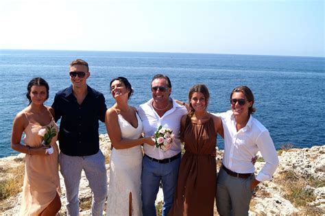 Åsa ingrosso blev en del av sveriges kändaste familj när hon 2015 gifte sig med emilio ingrosso och fick bianca och benjamin ingrosso som . Bianca Wahlgren Ingrosso i tårar under sin pappas bröllop ...