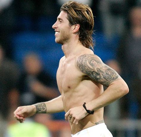 His back is covered with many different tattoos and it hard to describe all the diversity. TATTOOS: Sergio Ramos :D | Sergio ramos, Arm tattoos for ...