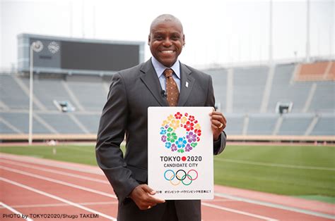 Carl lewis said the tokyo olympics to be postponed until 2022 and the 2020 athletics season to be scrapped because of the coronavirus pandemic. JO 2020 : Le légendaire Carl Lewis apporte son soutien à ...