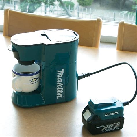 Die makita akku kaffeemaschine ist ein toller begleiter für unterwegs. Makita Akku Kaffeemaschine vs Thermoskanne - Test & Info ...