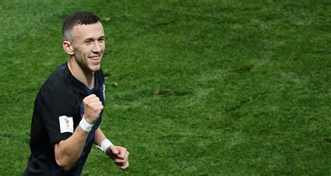 Much to the crowd's despair, the pair lost the game. Iván Perisic, del voleibol playa profesional a la final de ...