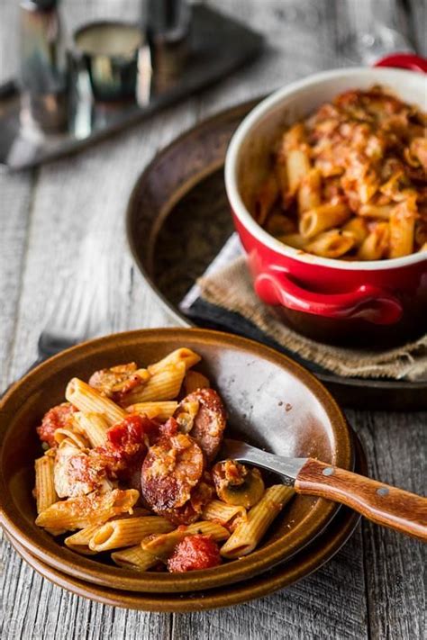 Pour half of the pasta into a greased 11×7 inch or 9×13 inch (28x18 cm or 33x23 cm) baking dish. Chorizo and mushroom pasta bake | Ichigo Shortcake ...