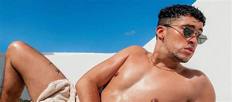 Bad bunny became the first latin urban artist to appear on the magazine's cover. Bad Bunny Propone Empezar el 2020, Nuevamente | Noticias ...