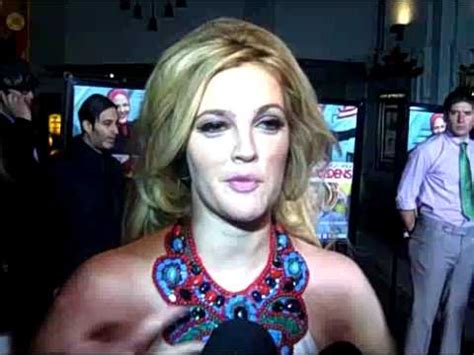 Drew barrymore was so good in this! drew barrymore grey gardens premiere - YouTube