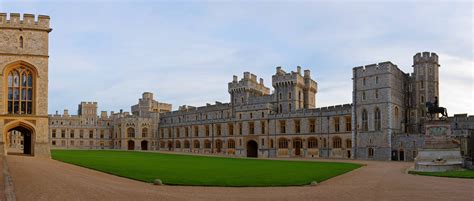 File:Windsor Castle Upper Ward Quadrangle Corrected 2- Nov 2006.jpg ...