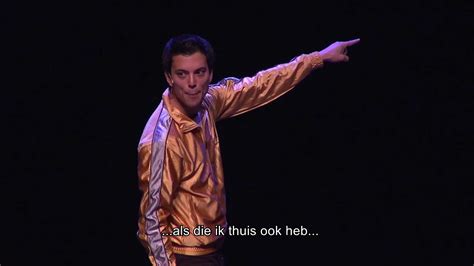 Cabaretier andries tunru is erbij om na lingo nu onze mooie show te hacken! Trailer Andries Tunru - Vlees, vis, wal en schip - YouTube