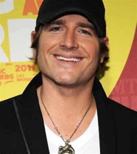 He has released one single for category 5 records (2006), three albums for sea gayle music/arista nashville: Jerrod Niemann Makes 'Mistletoe Remix' of 'Drinkin' Song'