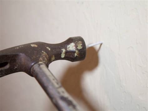 And second what guarantees more holding power of anchor. How Much Weight Can A Nail In Drywall Hold? - Home ...