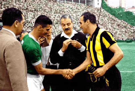 A final da copa libertadores de 1961 foi entre o então campeão das américas, o peñarol, e o palmeiras. ANOTANDO FÚTBOL *: PALMEIRAS * PARTE 6