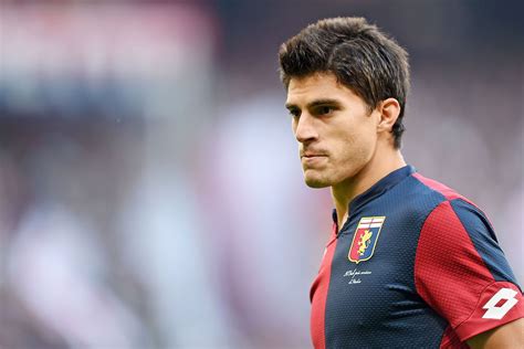 Emre belözoğlu, perotti'nin sözleşmesinden şu şekilde söz etmişti çok fazla sakatlıkla uğraşıyoruz. Diego Perotti to Roma Transfer Nearly Complete - Chiesa Di Totti