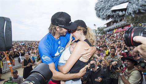 A morning's warm up sesh at unruly pipeline saw then world no.5 and world title contender (desouza would go on claim the crown) owen wright suffer a nasty wipeout and a multiple wave hold down that saw him exit the water a bit wobbly on his feet. After Comeback, Owen Wright Opens Up Life | The Inertia