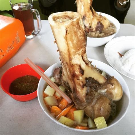 Setiap ada keluarga or resto ini terletak di jl. 6 Tempat Sop Sumsum Enak di Jakarta, Sedot-sedot Kenikmatannya