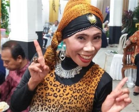 Soraya abdullah meninggal, umi pipik kenang pertemuan terakhir. 9 Artis Tanah Air yang Meninggal di Tahun 2020, Terbaru ...