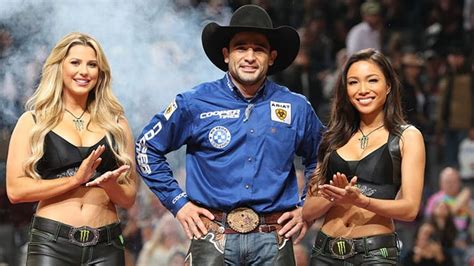 Foto joao ricardo vieira queiroz. Vieira Takes Over World No. 1 Ranking With 15/15 Bucking ...