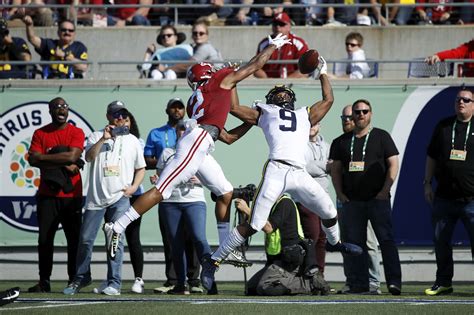 Crimson tide is a 1995 film about a clash of wills between the new executive officer of a u.s. Alabama Football: Intriguing stories from Crimson Tide ...