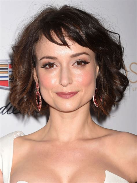 Milana vayntrub, the at&t commercial girl, has had to deal with online harassment eugene gologursky/getty images the public's obsession with lily took a nasty turn when people began to circulate old photos of vayntrub, sharing them as memes which generated some lewd comments that distressed the actress. Milana Vayntrub - AlloCiné