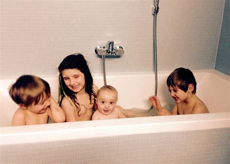 Umbau wanne zur dusche an nur. Bild: 3 - Familie Short in der Badewanne