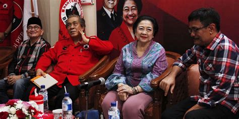 Megawati adalah anak kedua soekarno, presiden pertama indonesia, dari fatmawati. Megawati Minta Organisasi Sayap Partai Rekrut Kader Muda ...