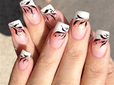 Eindrucksvolle gelnägel muster für sommer 2017. #Crystalnails #Nägel #nagelstudio #nailart #Muster # ...