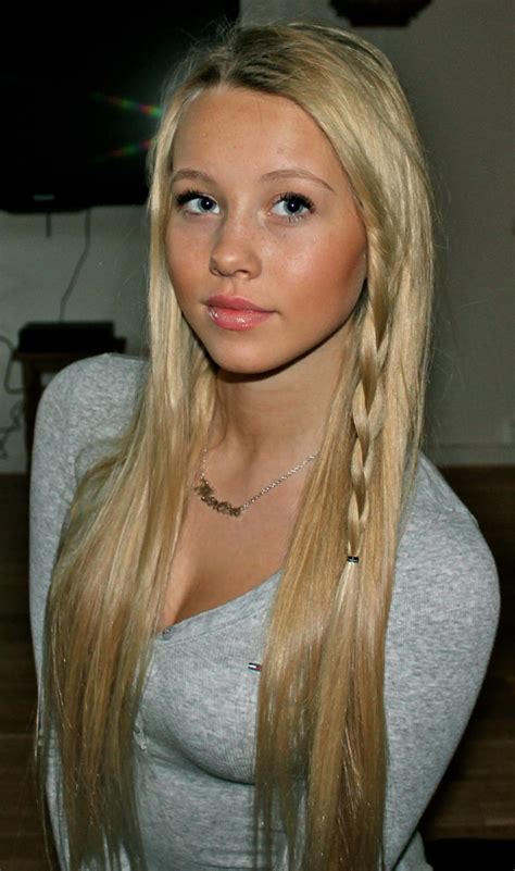 Listen to music from martine lunder. Martine Lunde : PrettyGirls