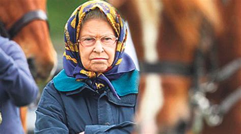 Kraliçe elizabeth, 18 ay sonra 95 yaşında tahttan inerek görevini oğlu prens charles'a devredecek. Kraliçe 2. Elizabeth'in yıllık geliri artacak - YENİ ASYA