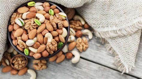 Bahan makanan yang terkenal mengandung protein nabati yang tinggi, ada tempe dan tahu. Makanan Apa yang Mengandung Tinggi Protein Nabati ...
