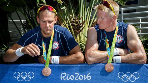 Kjetil borch is a rower who competes internationally for norway. Borch: - Tufte har rodd som en junior - Framtid i Nord