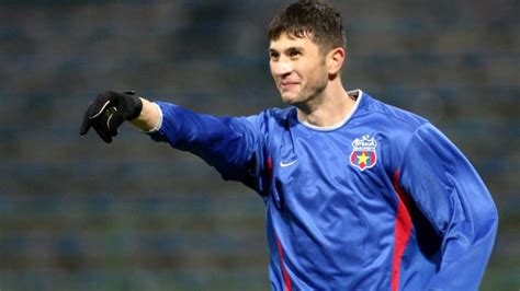 Claudiu nicu răducanu (1976 3 aralık doğumlu) bir olduğunu romen eski futbolcu bir şekilde oynanan forvet. Cum arată Claudiu Răducanu la 43 de ani. Ce s-a ales de ...