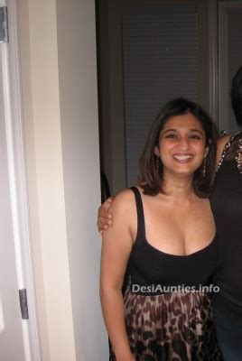 She cums in her slip and licks her juice out of it. Indian hot dating night club pub girls: Aunties boobs ...