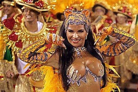 Our most festive occasion of the year has been a tradition since the colonial era. Karneval in Rio de Janeiro 2020 - Winners Parade - ThobaReisen