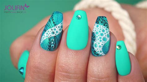 So'bio étic® natural' aqua green is enriched with organic castor oil while offering premium color, brilliance, hold and drying time. Aqua Green Nails - Aqua Green Nails With Silver Glitter ...