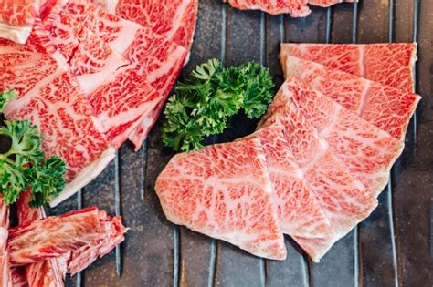 Garnish with the sautéed mushrooms, and drizzle. Japanese Kobe Steak Plate Recipes - Gurunavi Japan ...