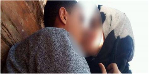 Large choix de chaises à commander en ligne. Maroc : deux élèves amoureux risquent la prison pour un ...