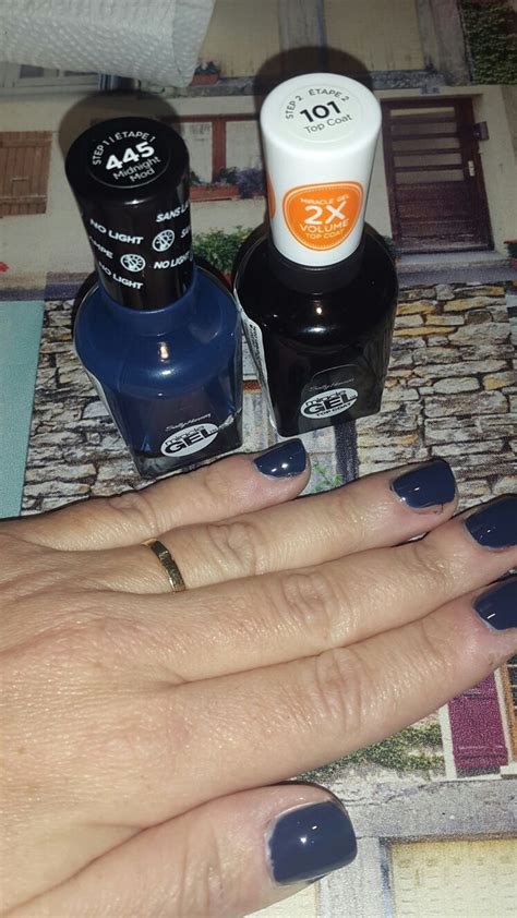 Want to get a manicure but can't decide what to go for? MIDNIGHT MOD Sally Hansen Miracle gel | Sally hansen miracle gel, Sally hansen, Gel nails diy