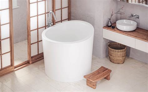 From, traditional japanese soaking bathtubs, to unique black and white bathtubs, to round, oval and even square bathtubs, you'll find a small bathtub perfect for your tiny bathroom. Aquatica True Ofuro Mini Freistehende Stein-Badewanne