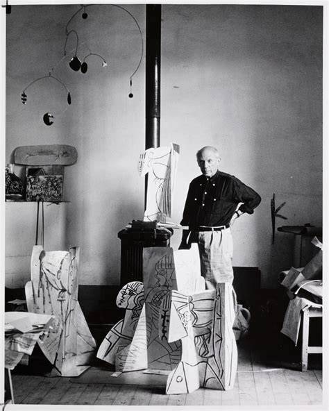 Pablo picasso showing his hands. Pablo Picasso | Almine Rech Gallery